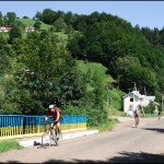 Велотуристи з Косова їдуть на Писаний камінь