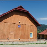 Будинок культури в селі Брустури